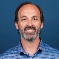Duncan Lodge Headshot